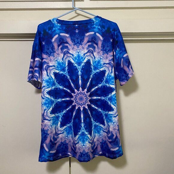 Beautiful short sleeve tunic, blue, purple & super large flower, size 1X - Picture 7 of 9